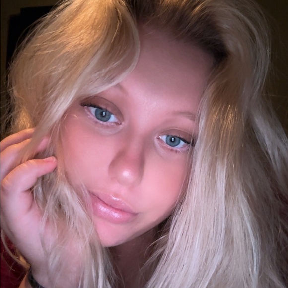 courtney8blue